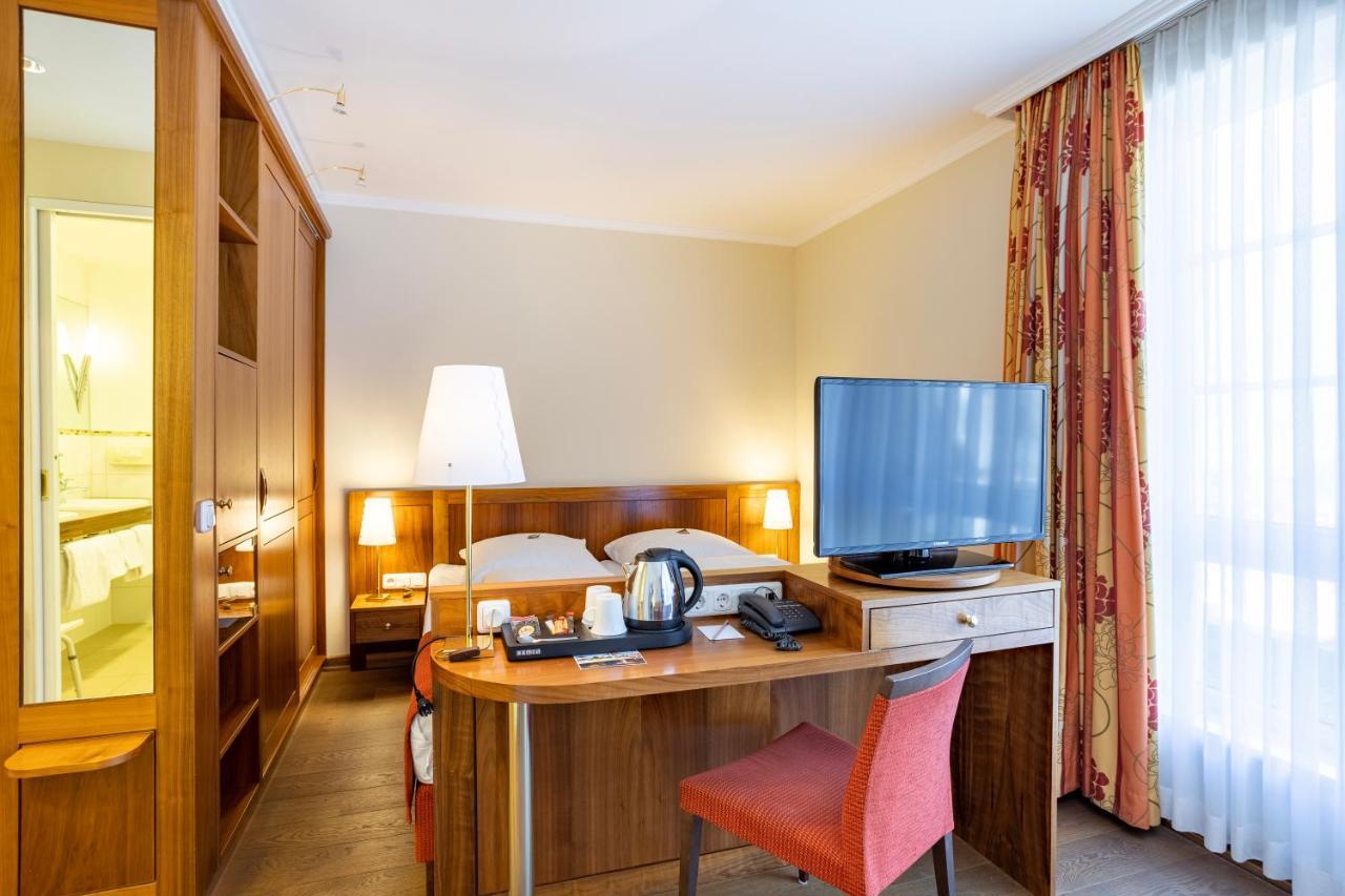 Ringhotel Warnemuender Hof Росток Екстер'єр фото