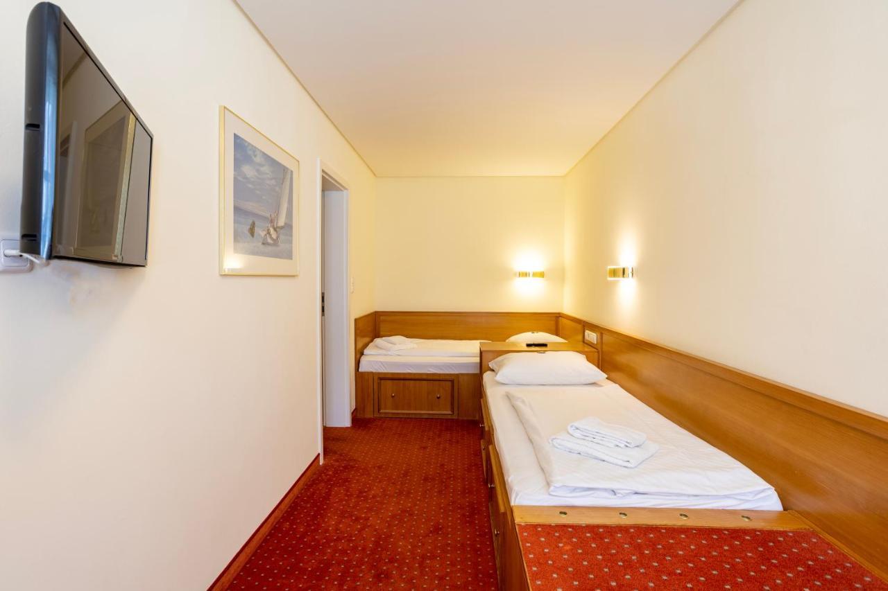 Ringhotel Warnemuender Hof Росток Екстер'єр фото