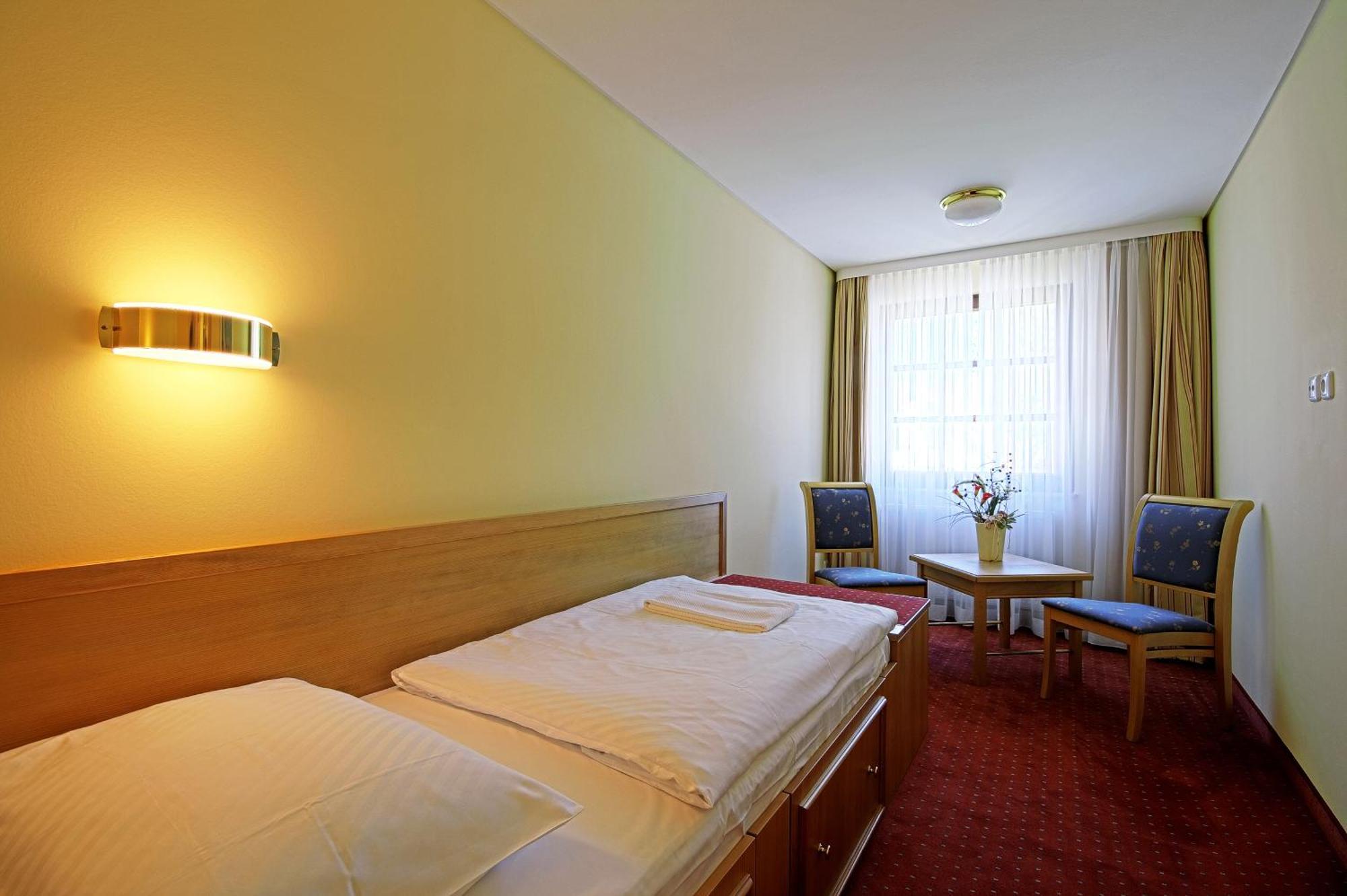 Ringhotel Warnemuender Hof Росток Екстер'єр фото