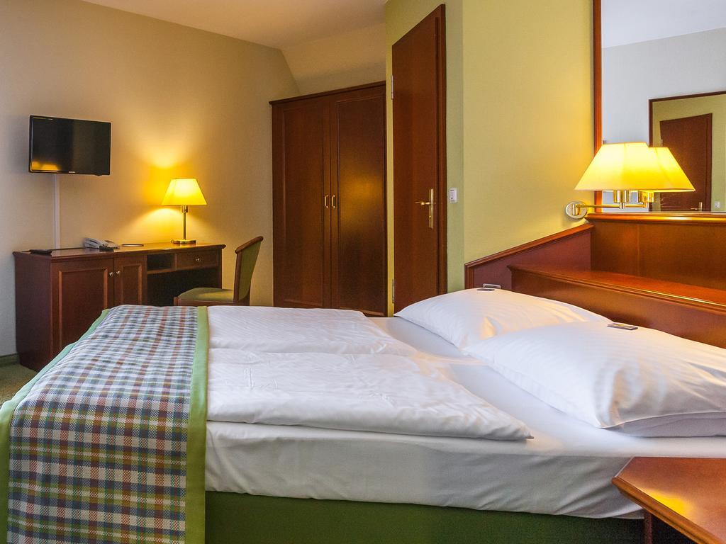 Ringhotel Warnemuender Hof Росток Екстер'єр фото