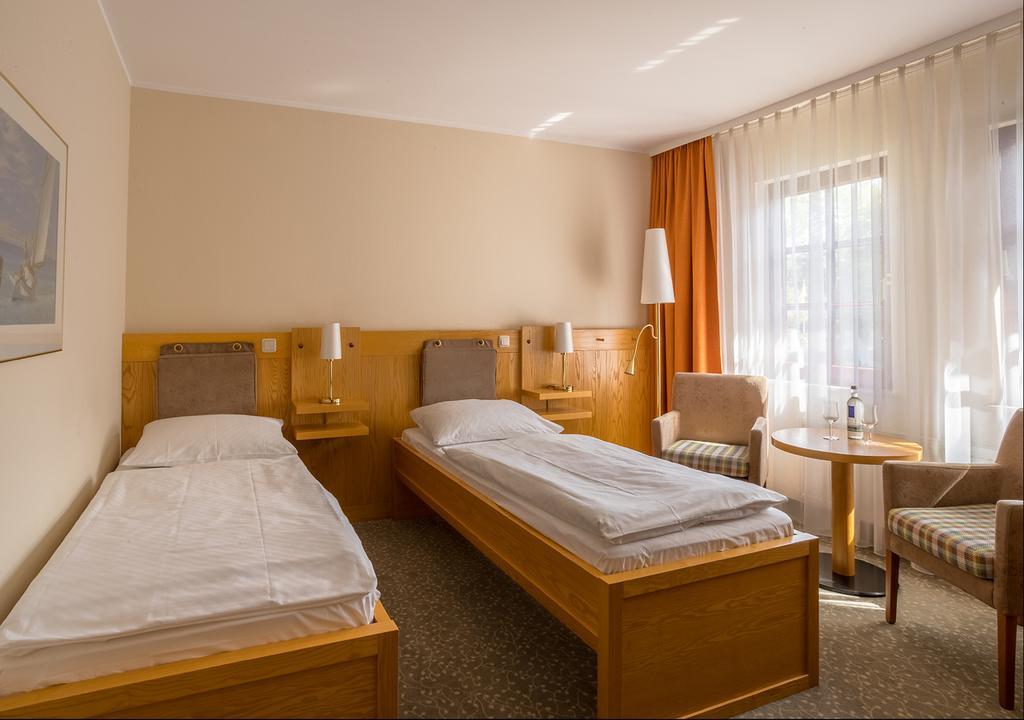 Ringhotel Warnemuender Hof Росток Екстер'єр фото